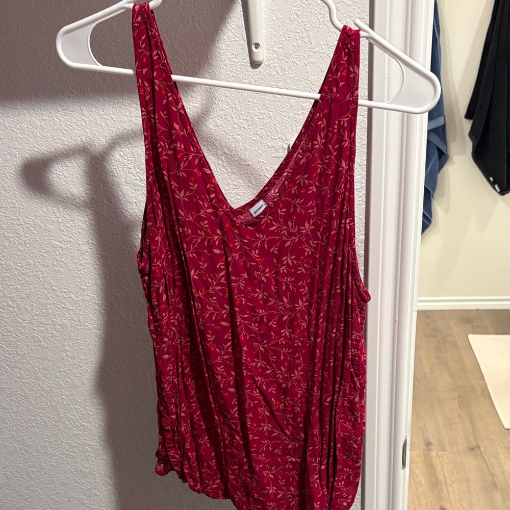 Old Navy Red Floral Women's Blouse